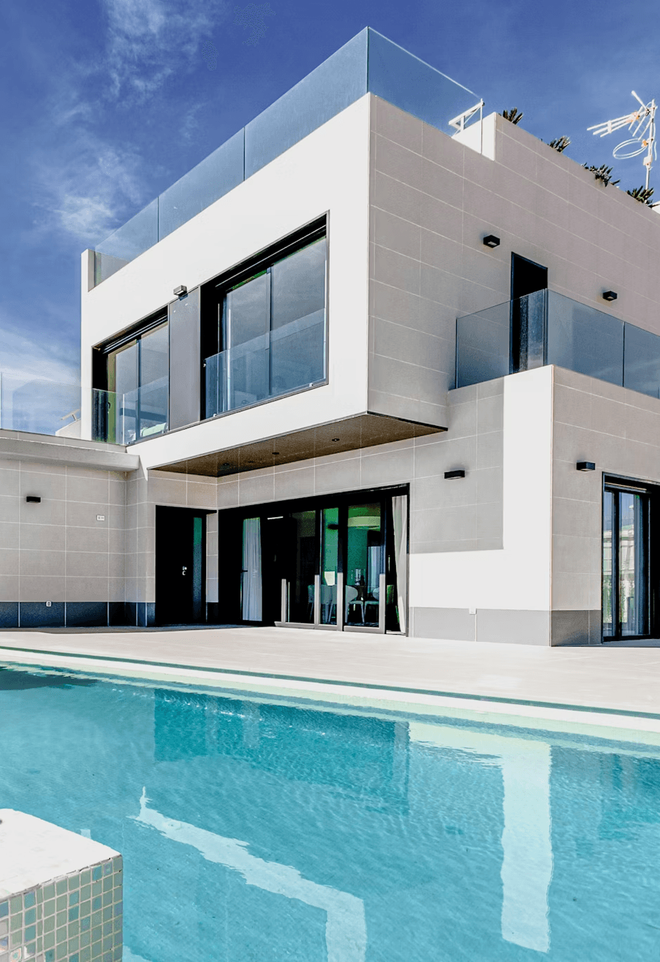 amg-pvc-stolarija-vrata-izgled-proizvodnja-montaža-montaza