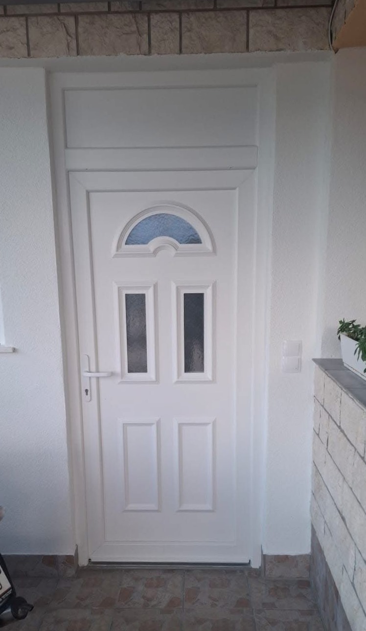 Ulazna PVC vrata